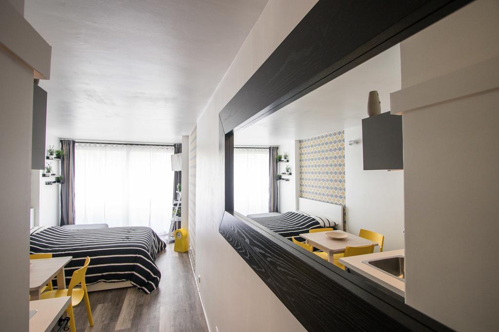 Studio Couleur Soleil โรกบรูน-กัป-มาร์แต็ง ภายนอก รูปภาพ