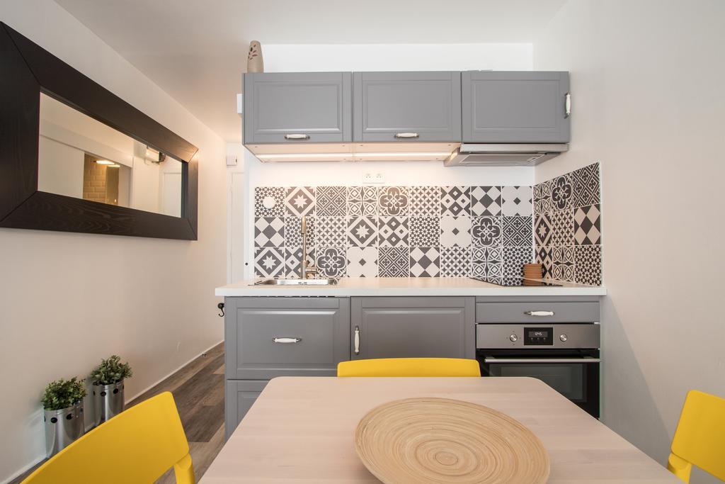 Studio Couleur Soleil โรกบรูน-กัป-มาร์แต็ง ภายนอก รูปภาพ